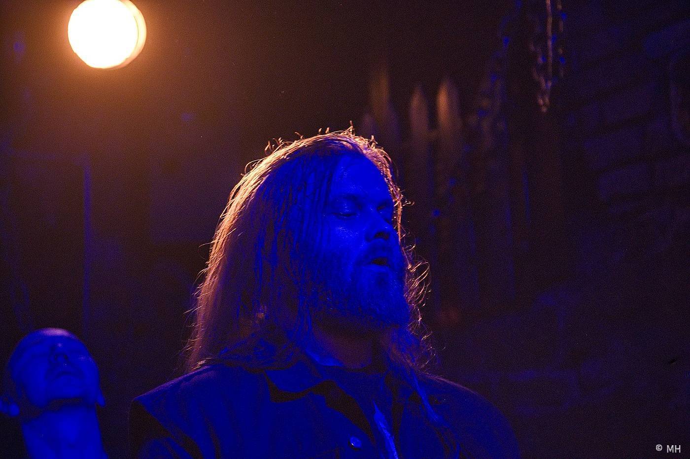 Metalisté měli žně. V Plzni zahráli finští Slow Fall, doprovodili je Sukkhu a Jakub Bayer