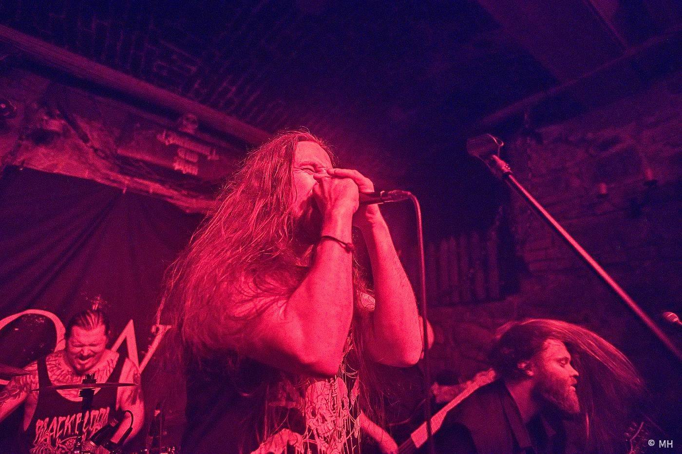 Metalisté měli žně. V Plzni zahráli finští Slow Fall, doprovodili je Sukkhu a Jakub Bayer