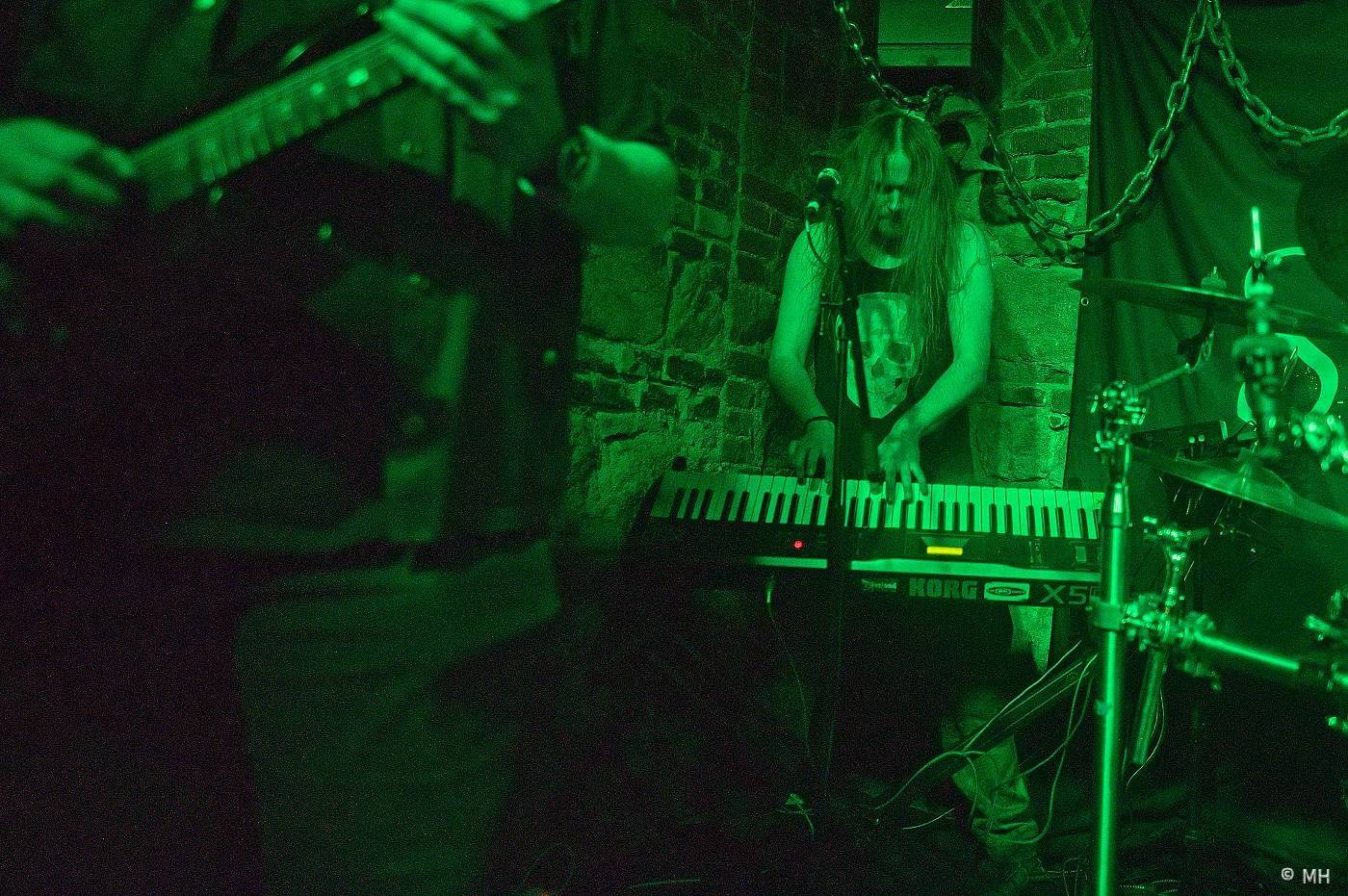 Metalisté měli žně. V Plzni zahráli finští Slow Fall, doprovodili je Sukkhu a Jakub Bayer