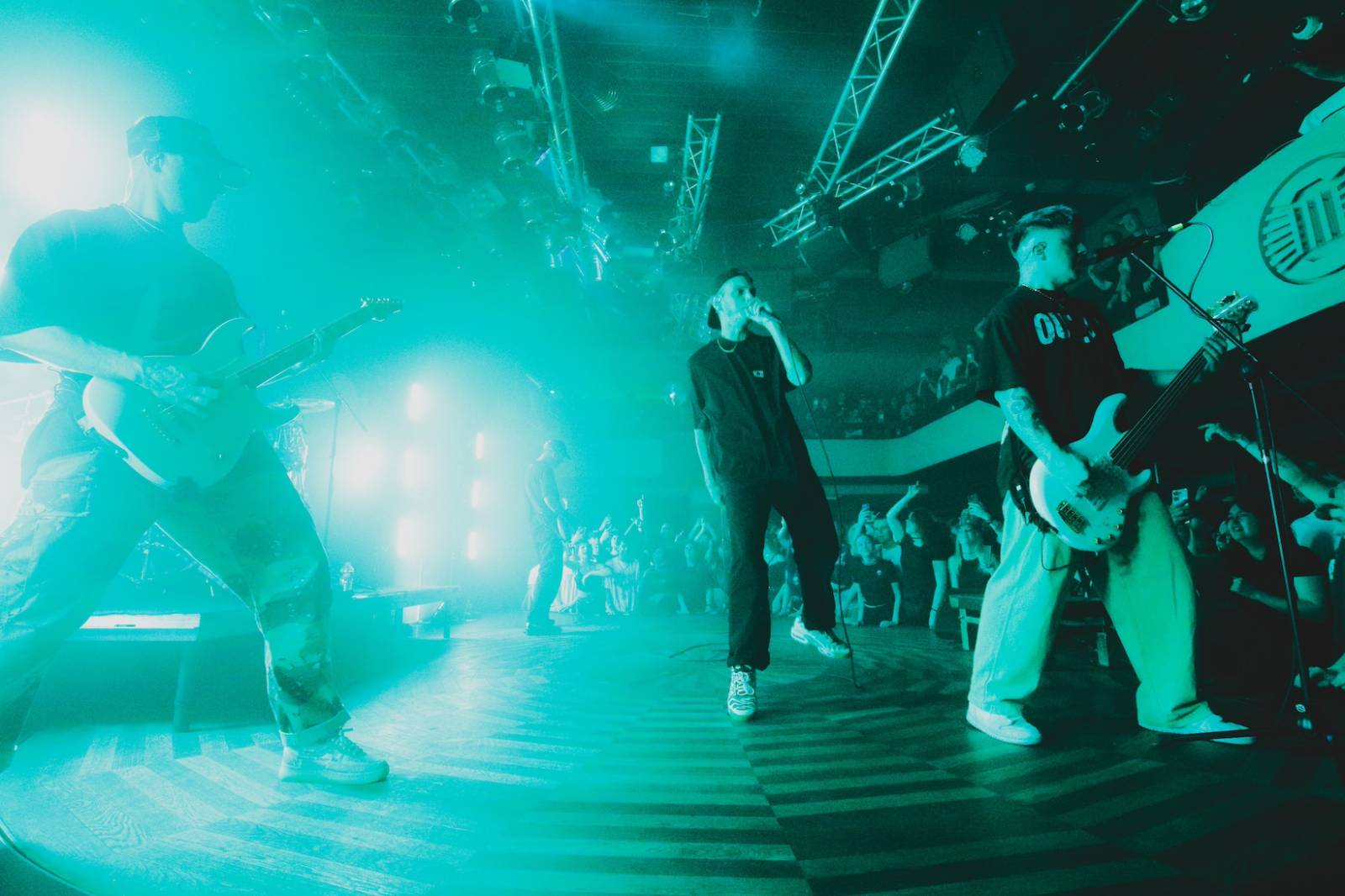 Prvomájové saunování aneb jak LANDMVRKS vyprodali Lucerna Music Bar