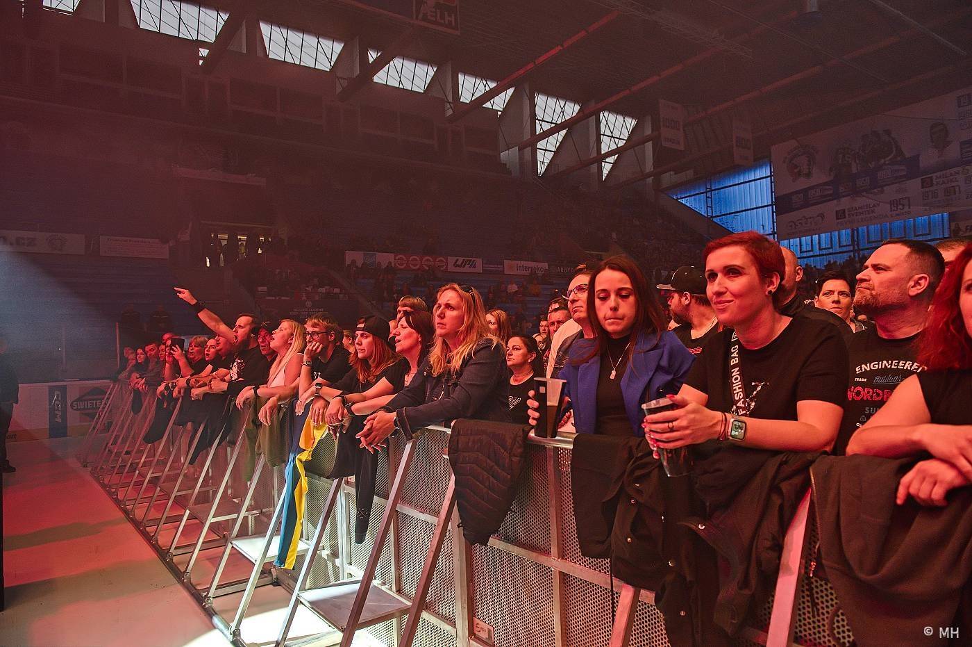 Škwor zůstává Sobě věrnej. V Plzni představil nové album, přehrál i největší hity