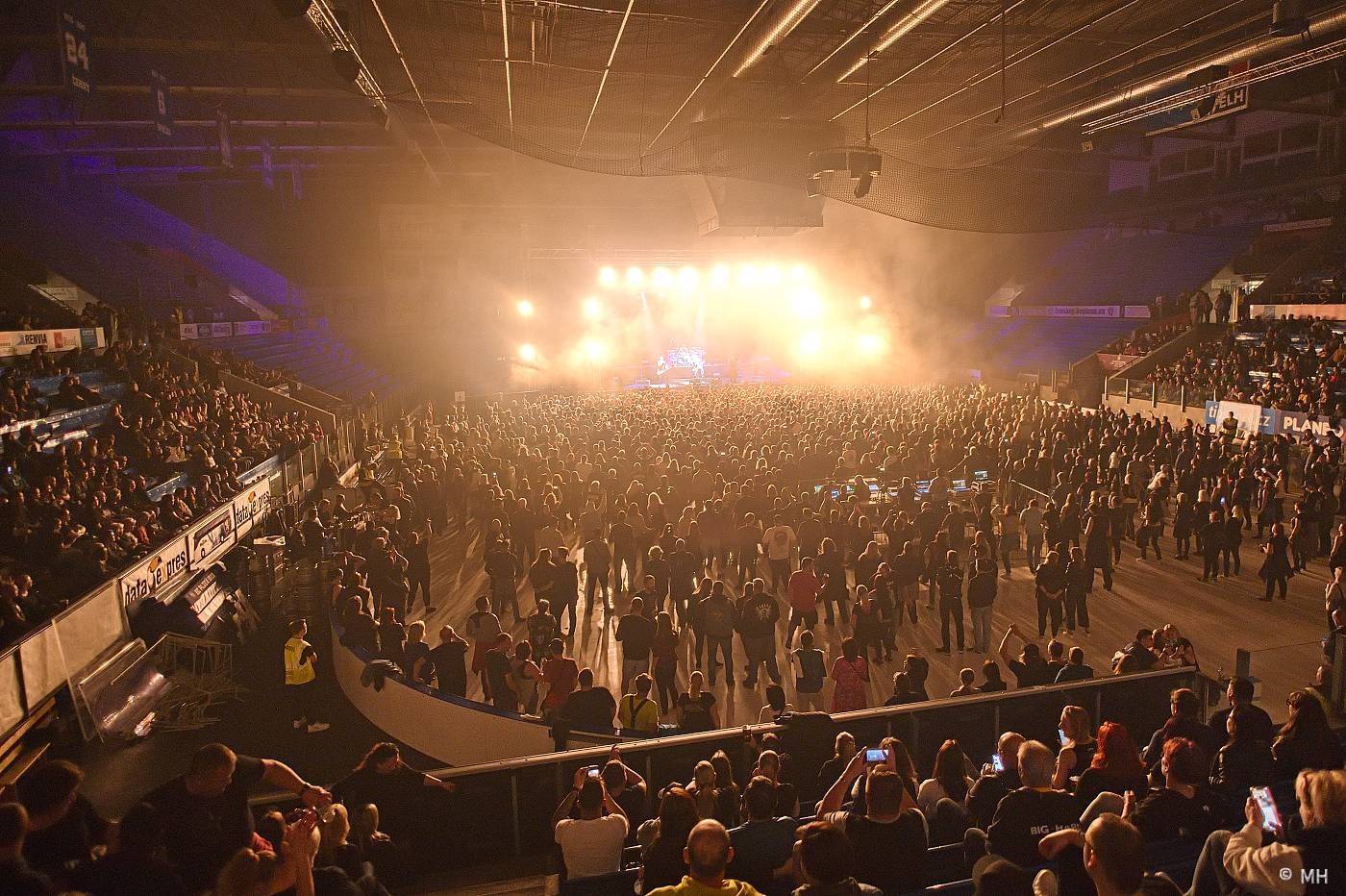 Škwor zůstává Sobě věrnej. V Plzni představil nové album, přehrál i největší hity