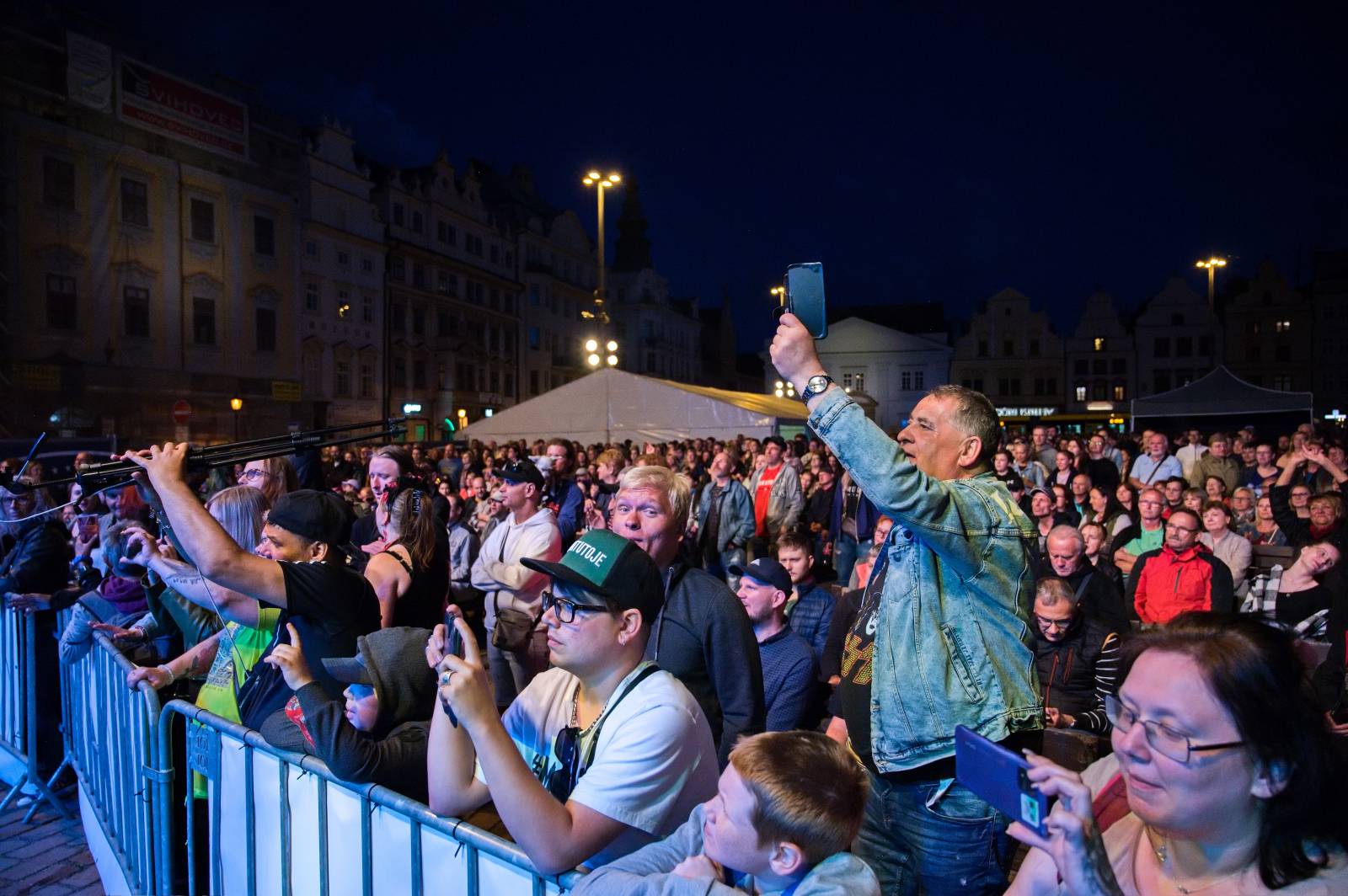 Svobodu v Plzni oslavovali O5 a Radeček i Kateřina Marie Tichá 