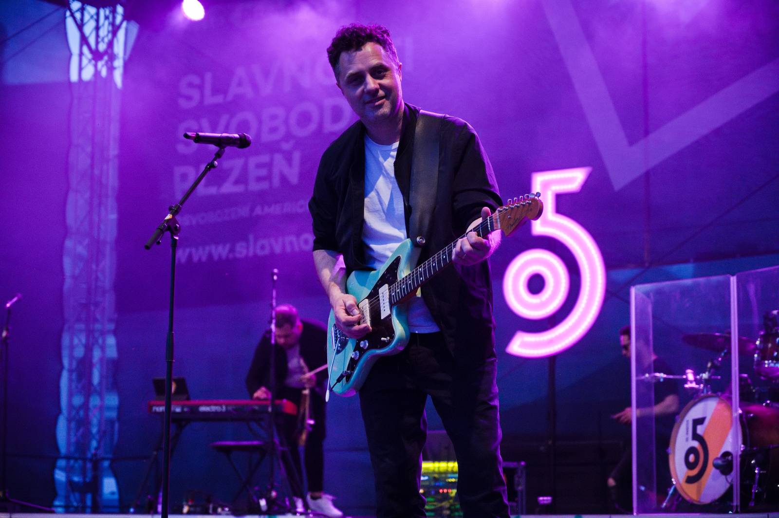 Svobodu v Plzni oslavovali O5 a Radeček i Kateřina Marie Tichá 