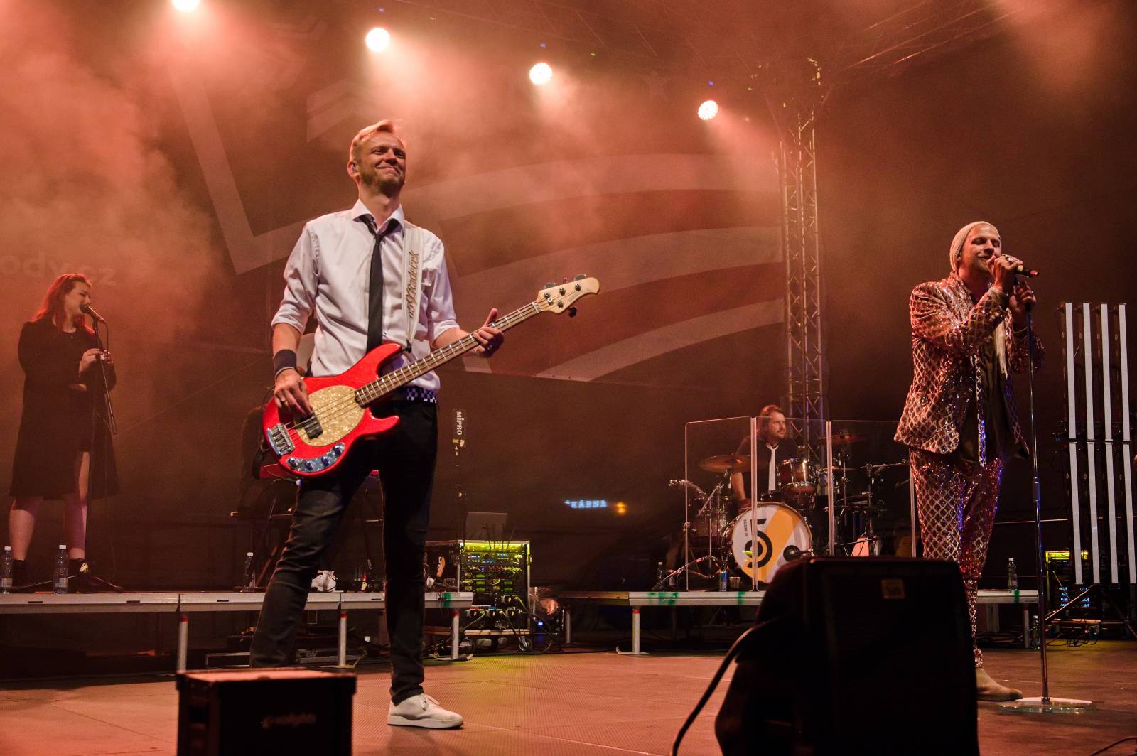 Svobodu v Plzni oslavovali O5 a Radeček i Kateřina Marie Tichá 