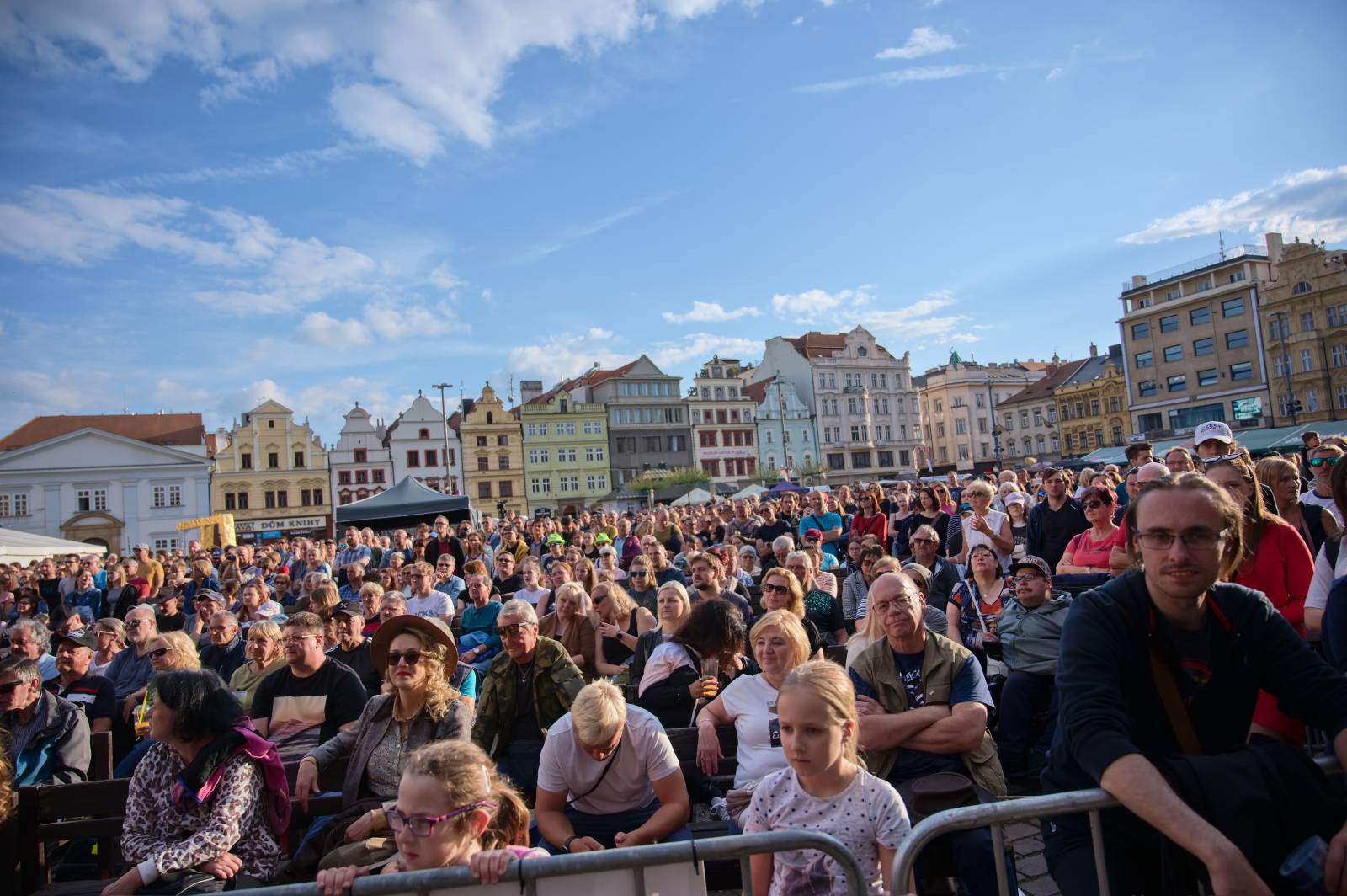 Svobodu v Plzni oslavovali O5 a Radeček i Kateřina Marie Tichá 