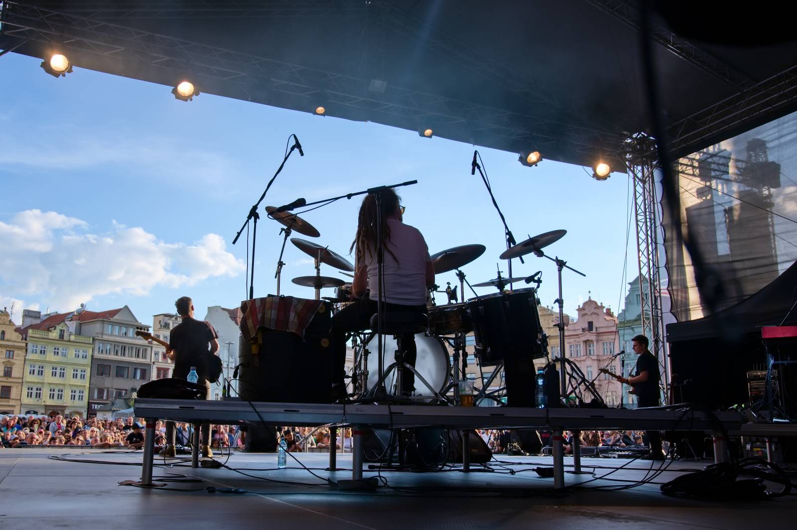 Svobodu v Plzni oslavovali O5 a Radeček i Kateřina Marie Tichá 