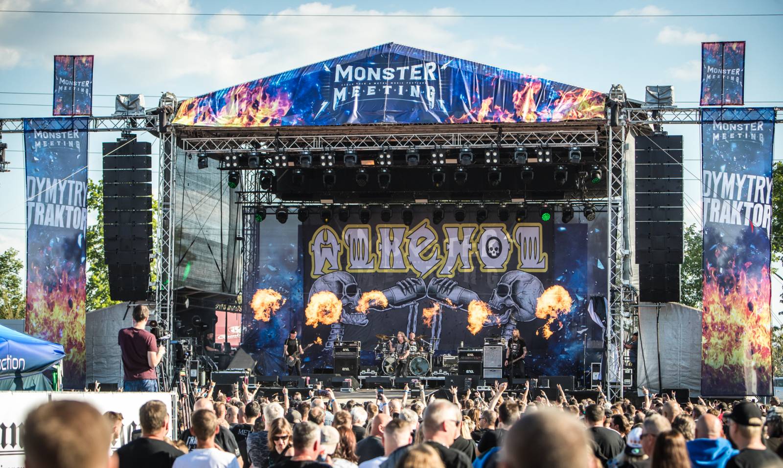 Monster Meeting odstartoval letošní šňůru. V Plzni hráli Dymytry, Arakain, Alkehol nebo Traktor