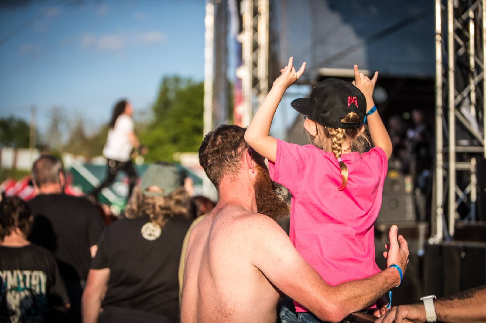 Monster Meeting odstartoval letošní šňůru. V Plzni hráli Dymytry, Arakain, Alkehol nebo Traktor