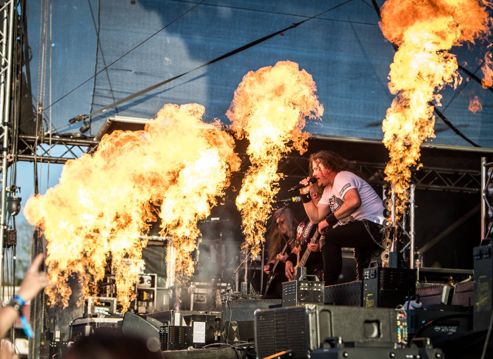 Monster Meeting odstartoval letošní šňůru. V Plzni hráli Dymytry, Arakain, Alkehol nebo Traktor