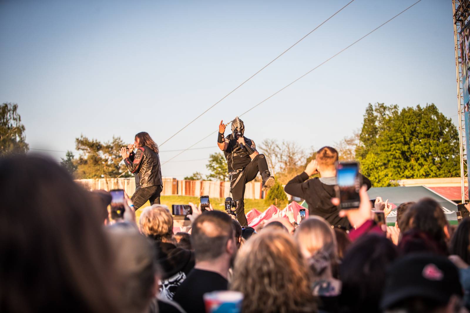 Monster Meeting odstartoval letošní šňůru. V Plzni hráli Dymytry, Arakain, Alkehol nebo Traktor