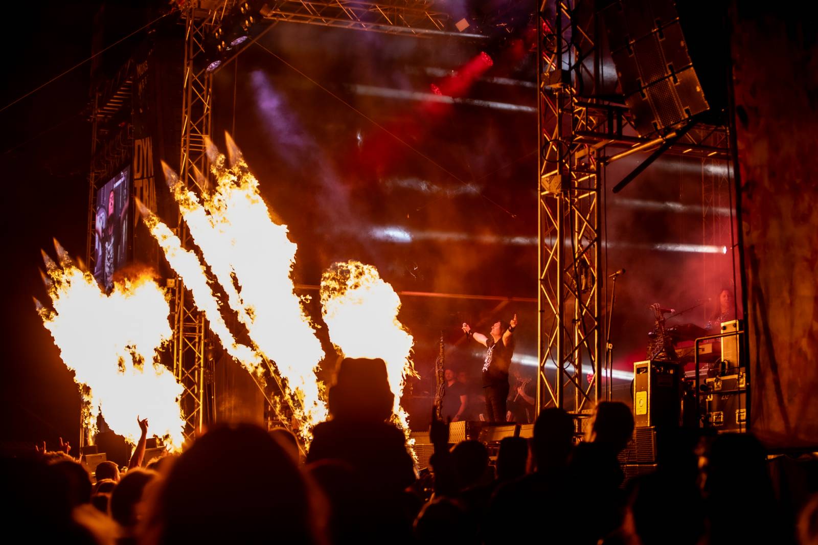 Monster Meeting odstartoval letošní šňůru. V Plzni hráli Dymytry, Arakain, Alkehol nebo Traktor