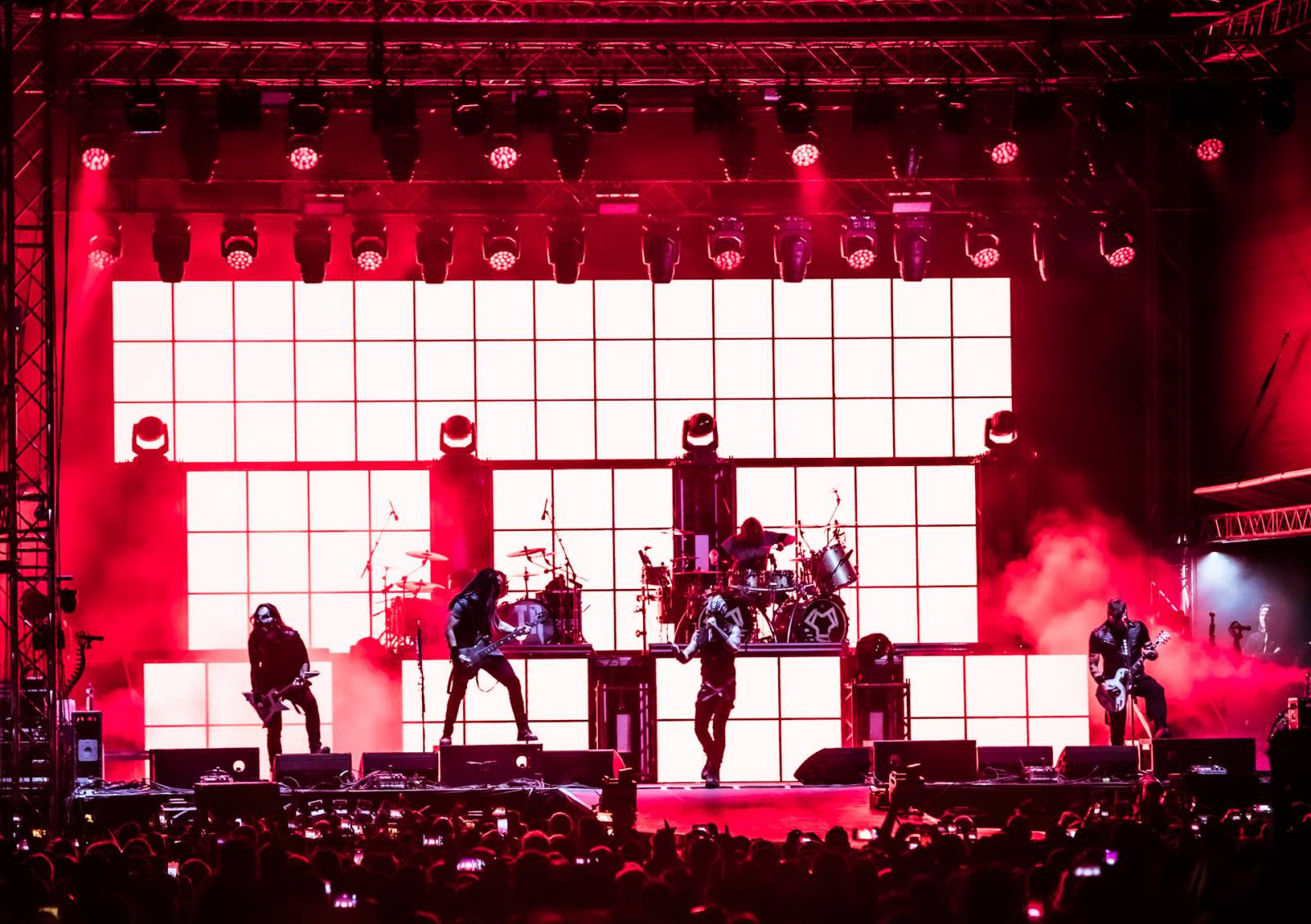 Monster Meeting odstartoval letošní šňůru. V Plzni hráli Dymytry, Arakain, Alkehol nebo Traktor