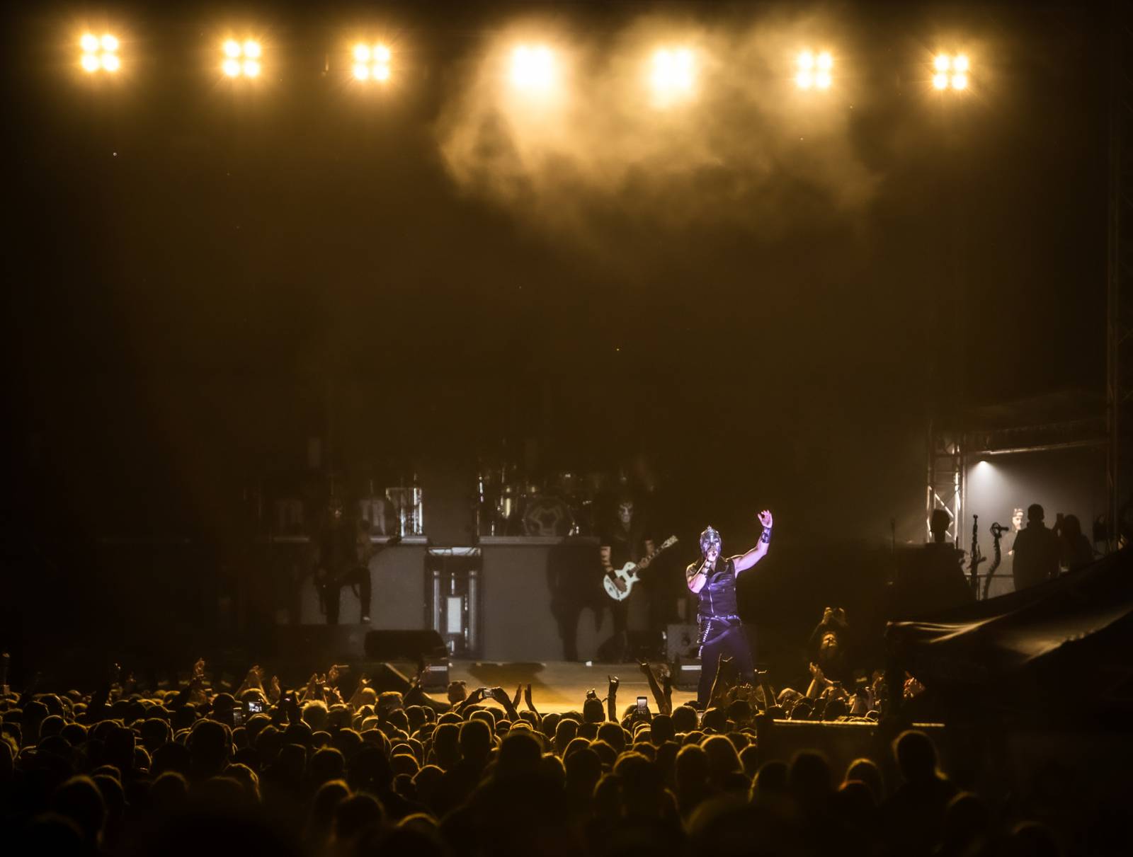 Monster Meeting odstartoval letošní šňůru. V Plzni hráli Dymytry, Arakain, Alkehol nebo Traktor