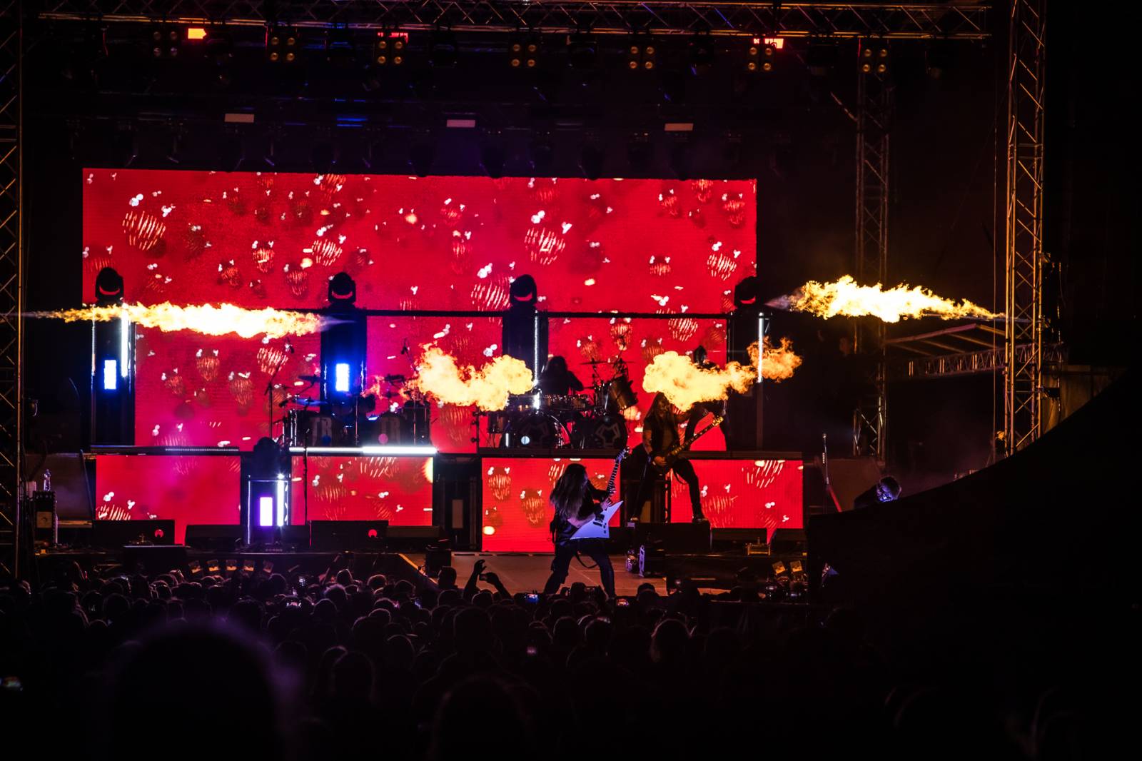 Monster Meeting odstartoval letošní šňůru. V Plzni hráli Dymytry, Arakain, Alkehol nebo Traktor