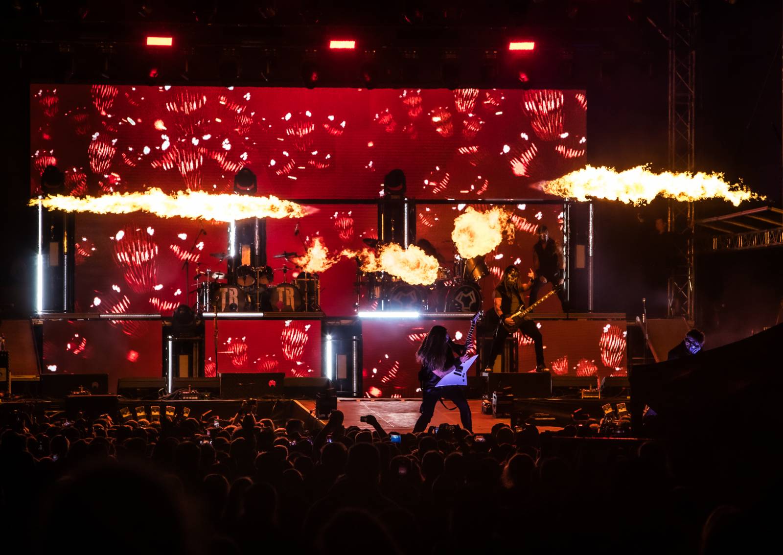 Monster Meeting odstartoval letošní šňůru. V Plzni hráli Dymytry, Arakain, Alkehol nebo Traktor