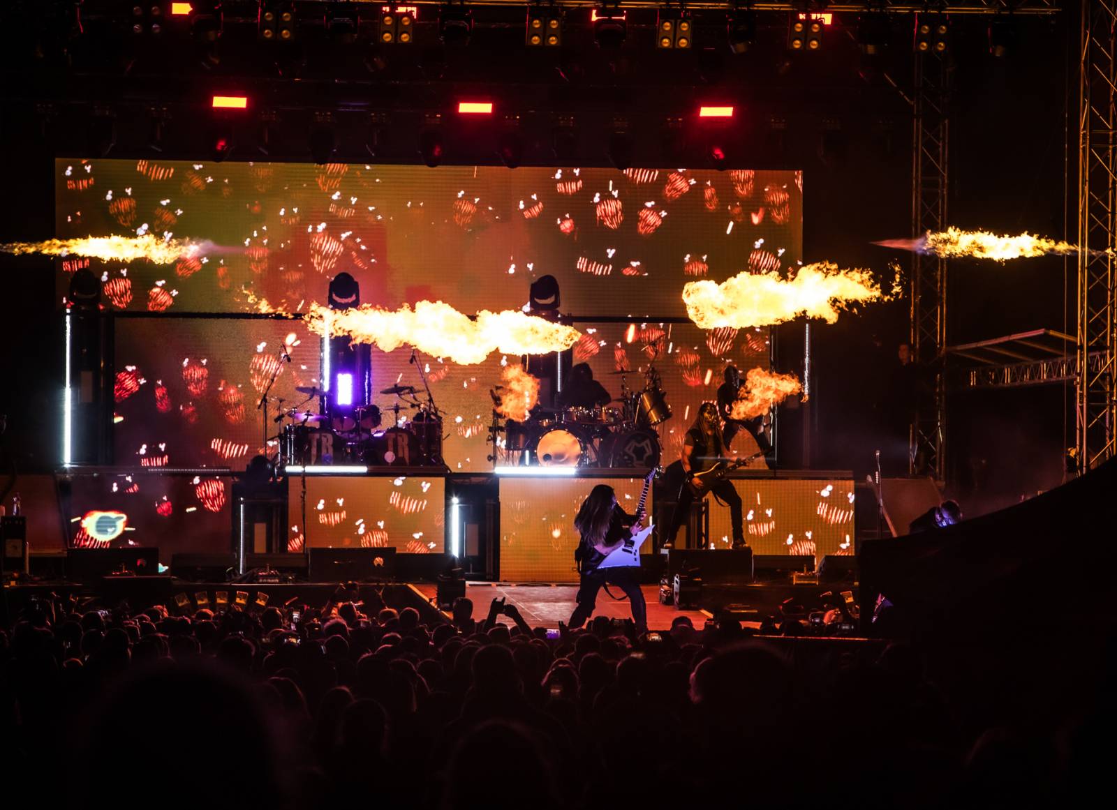 Monster Meeting odstartoval letošní šňůru. V Plzni hráli Dymytry, Arakain, Alkehol nebo Traktor