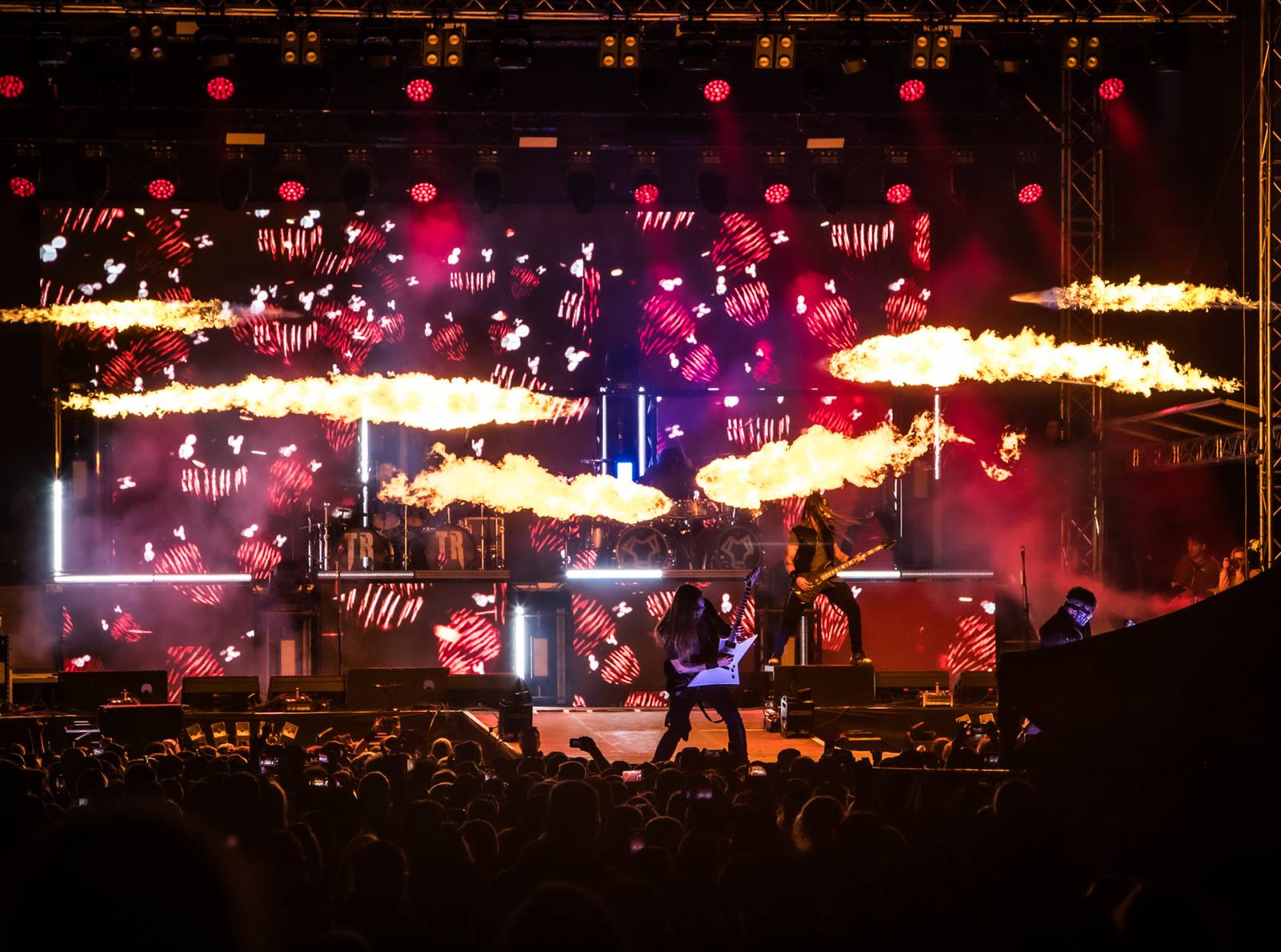 Monster Meeting odstartoval letošní šňůru. V Plzni hráli Dymytry, Arakain, Alkehol nebo Traktor