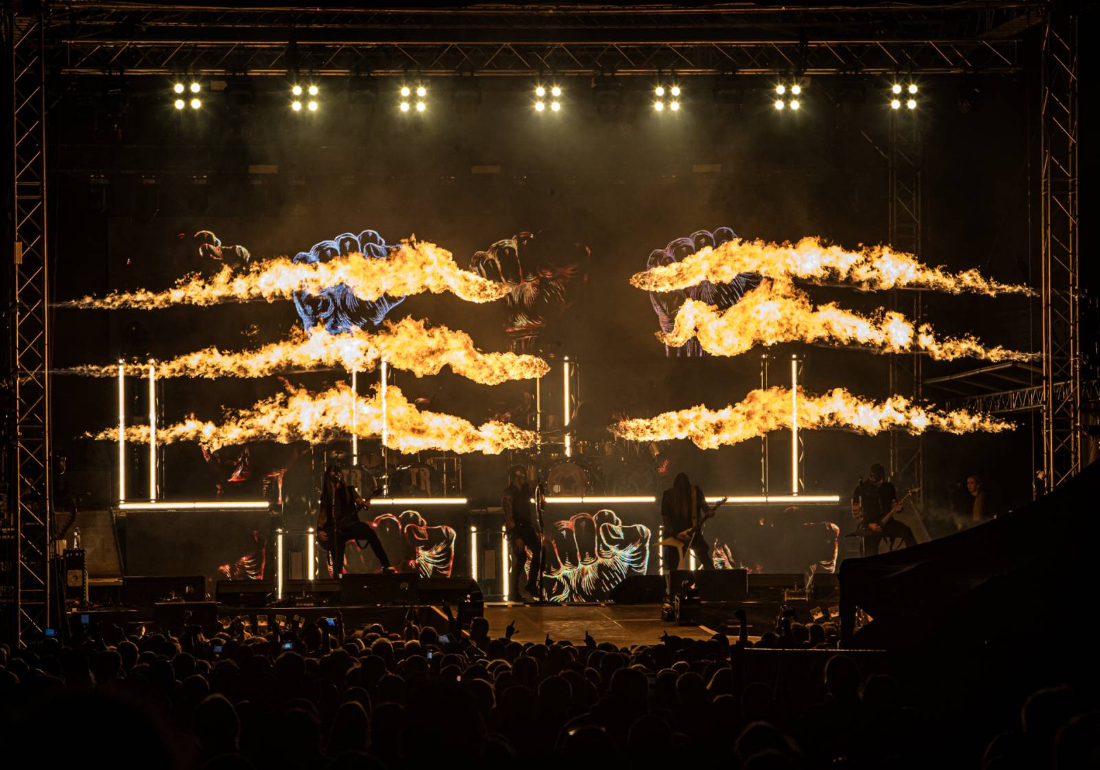 Monster Meeting odstartoval letošní šňůru. V Plzni hráli Dymytry, Arakain, Alkehol nebo Traktor