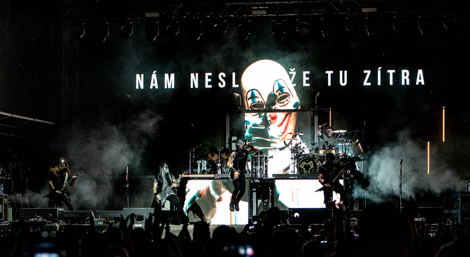 Monster Meeting odstartoval letošní šňůru. V Plzni hráli Dymytry, Arakain, Alkehol nebo Traktor