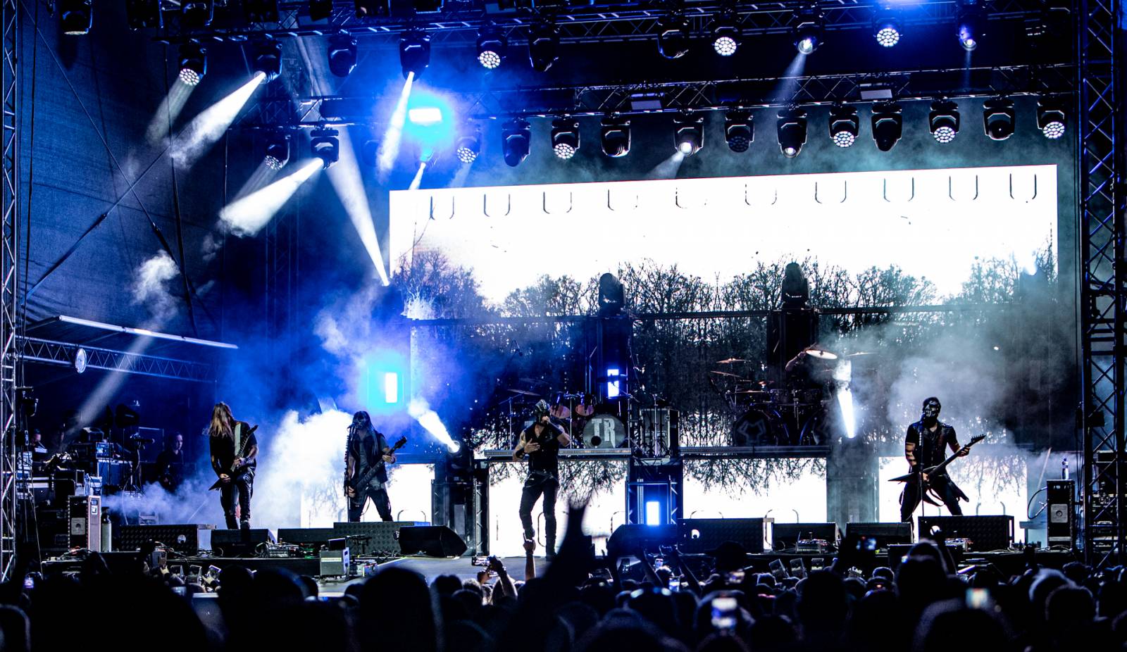 Monster Meeting odstartoval letošní šňůru. V Plzni hráli Dymytry, Arakain, Alkehol nebo Traktor