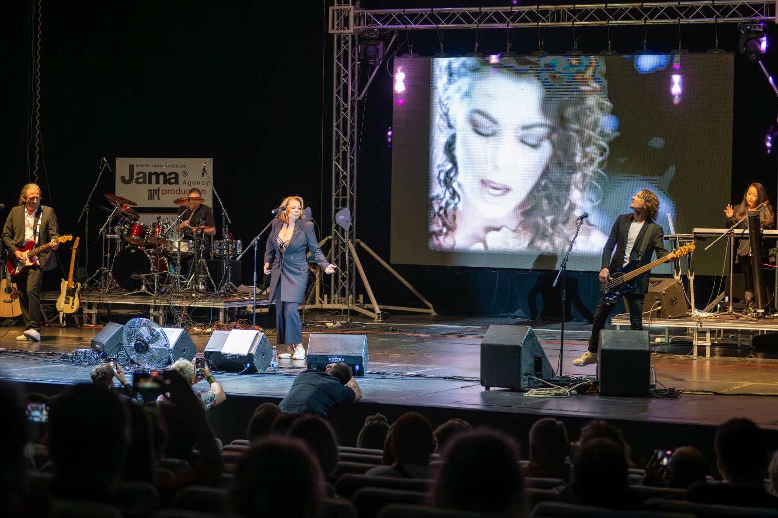 Královna diskoték Sandra znovu ohromila Prahu. V Kongresovém centru přehrála své zásadní hity