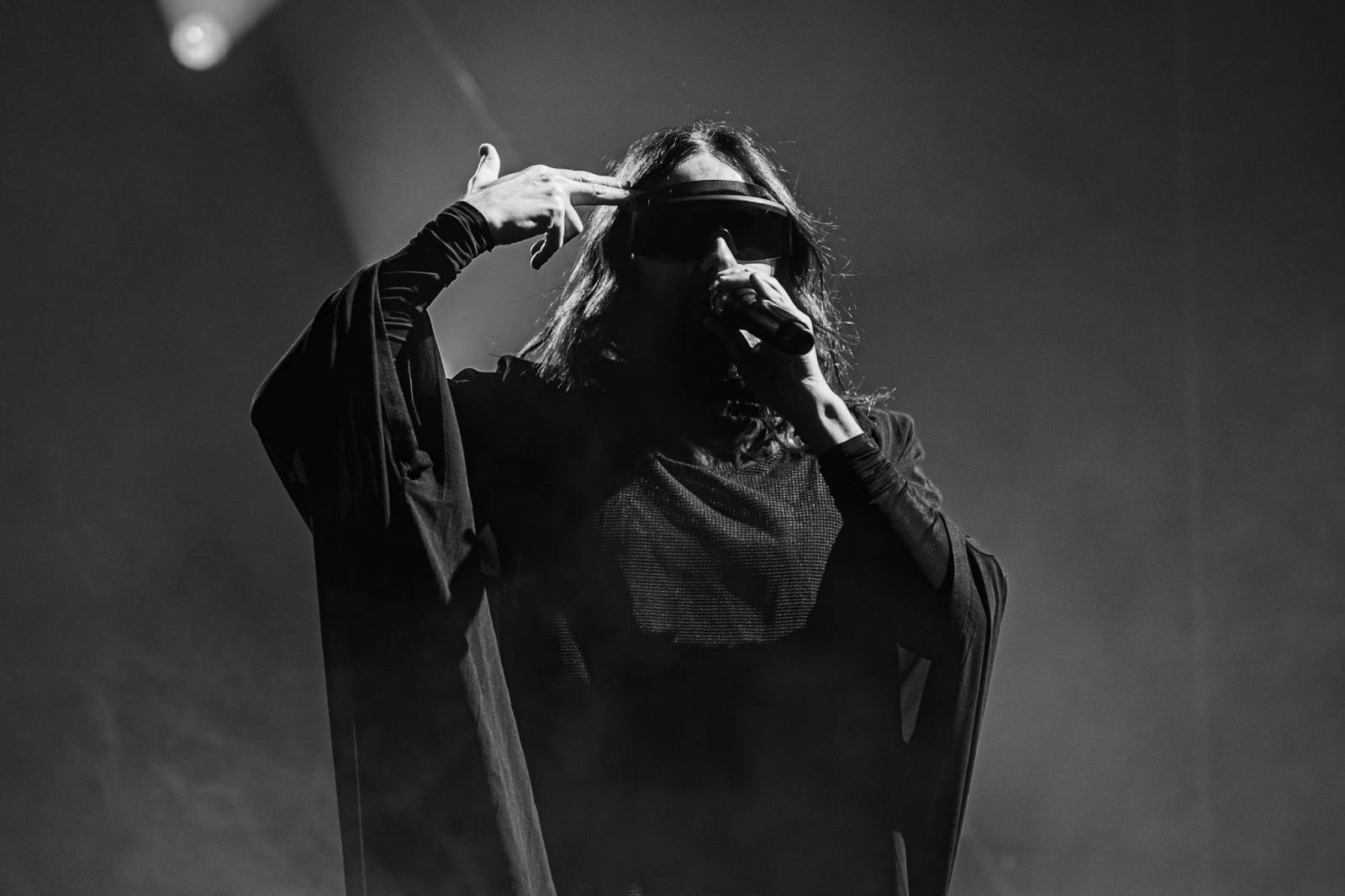 Jareda Leta svlékaly fanynky očima. Thirty Seconds To Mars se po šesti letech vrátili do Prahy