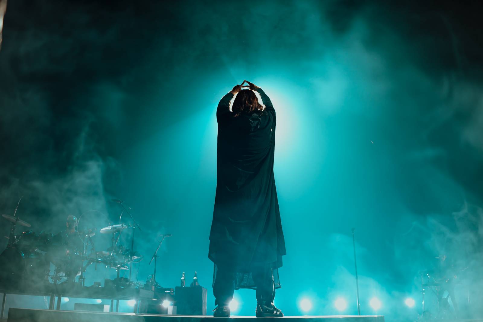 Jareda Leta svlékaly fanynky očima. Thirty Seconds To Mars se po šesti letech vrátili do Prahy