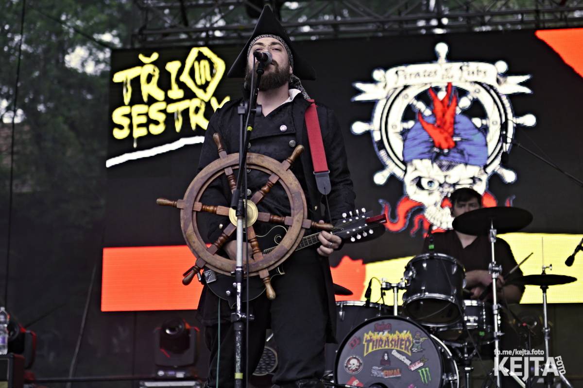 Punk's not dead, vy volové! Tři sestry do Ledáren pozvaly UK Subs, S.P.S. i tribute Plexis