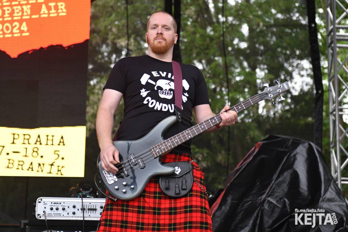 Punk's not dead, vy volové! Tři sestry do Ledáren pozvaly UK Subs, S.P.S. i tribute Plexis