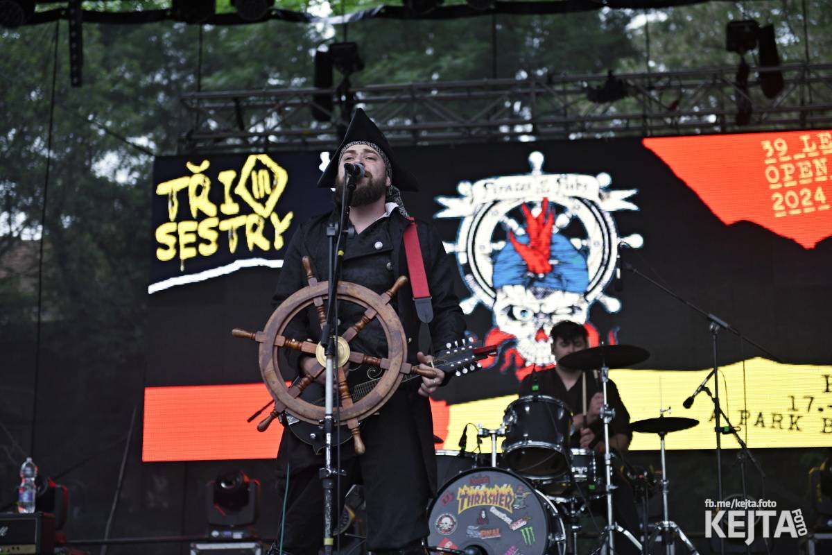 Punk's not dead, vy volové! Tři sestry do Ledáren pozvaly UK Subs, S.P.S. i tribute Plexis