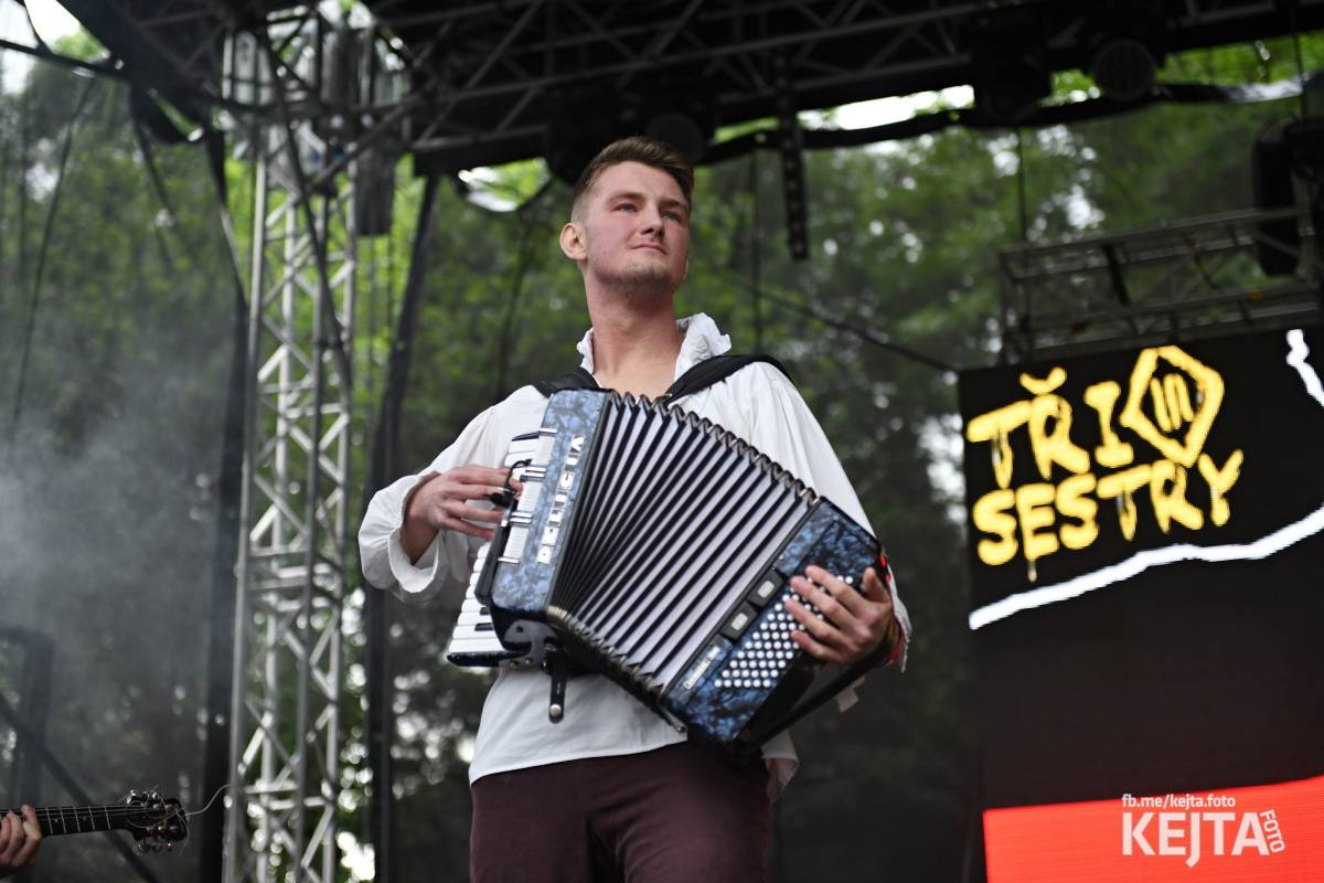 Punk's not dead, vy volové! Tři sestry do Ledáren pozvaly UK Subs, S.P.S. i tribute Plexis