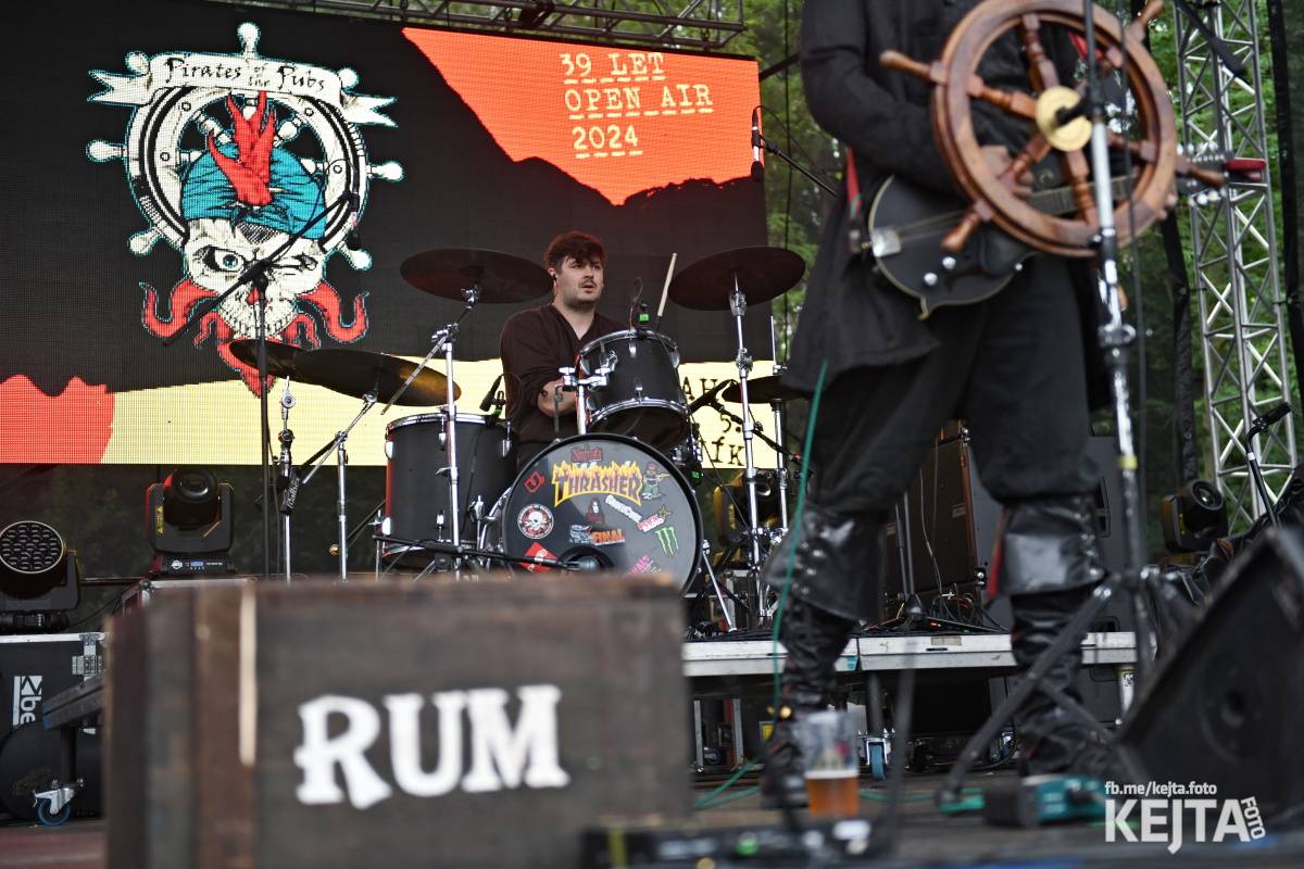 Punk's not dead, vy volové! Tři sestry do Ledáren pozvaly UK Subs, S.P.S. i tribute Plexis