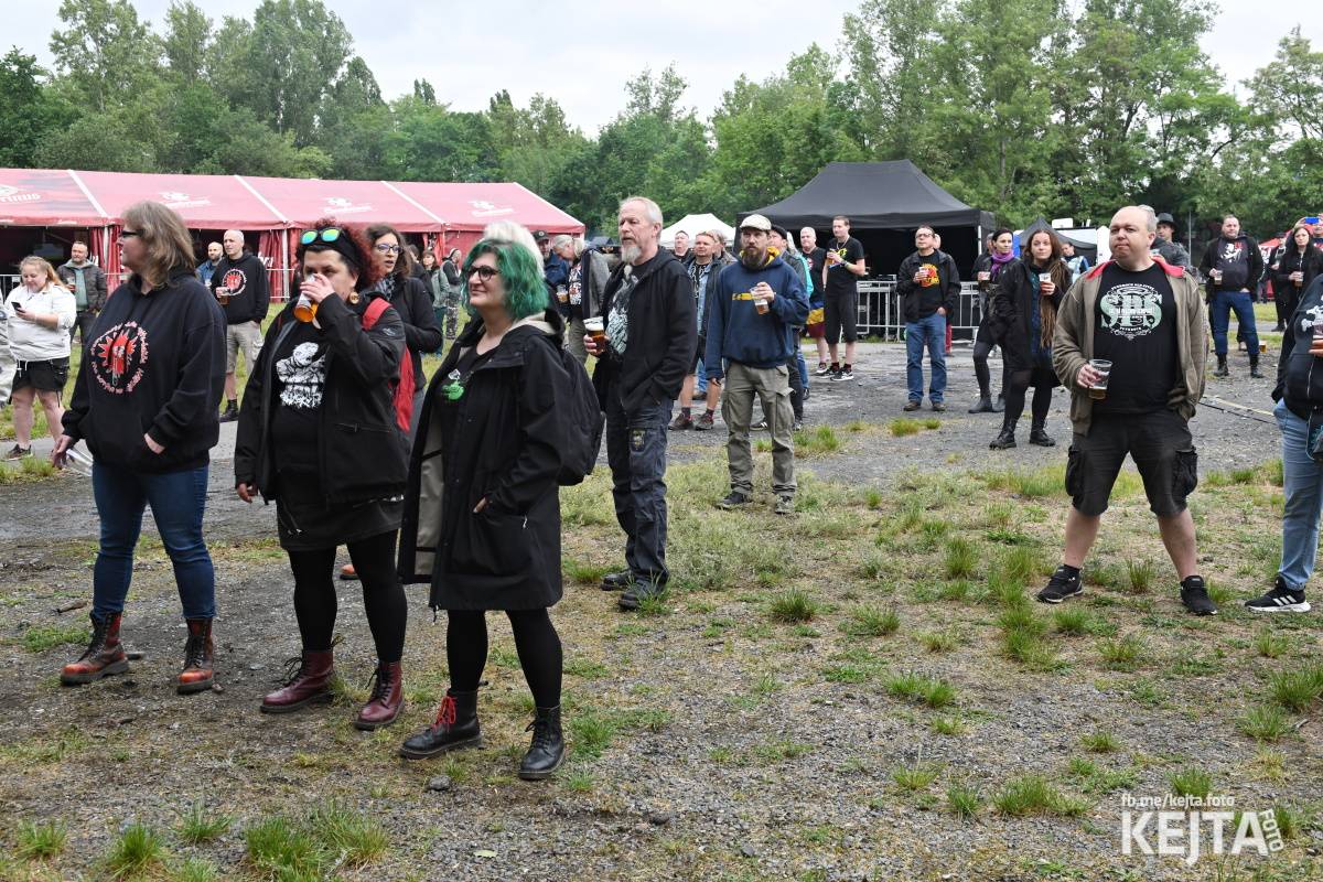 Punk's not dead, vy volové! Tři sestry do Ledáren pozvaly UK Subs, S.P.S. i tribute Plexis