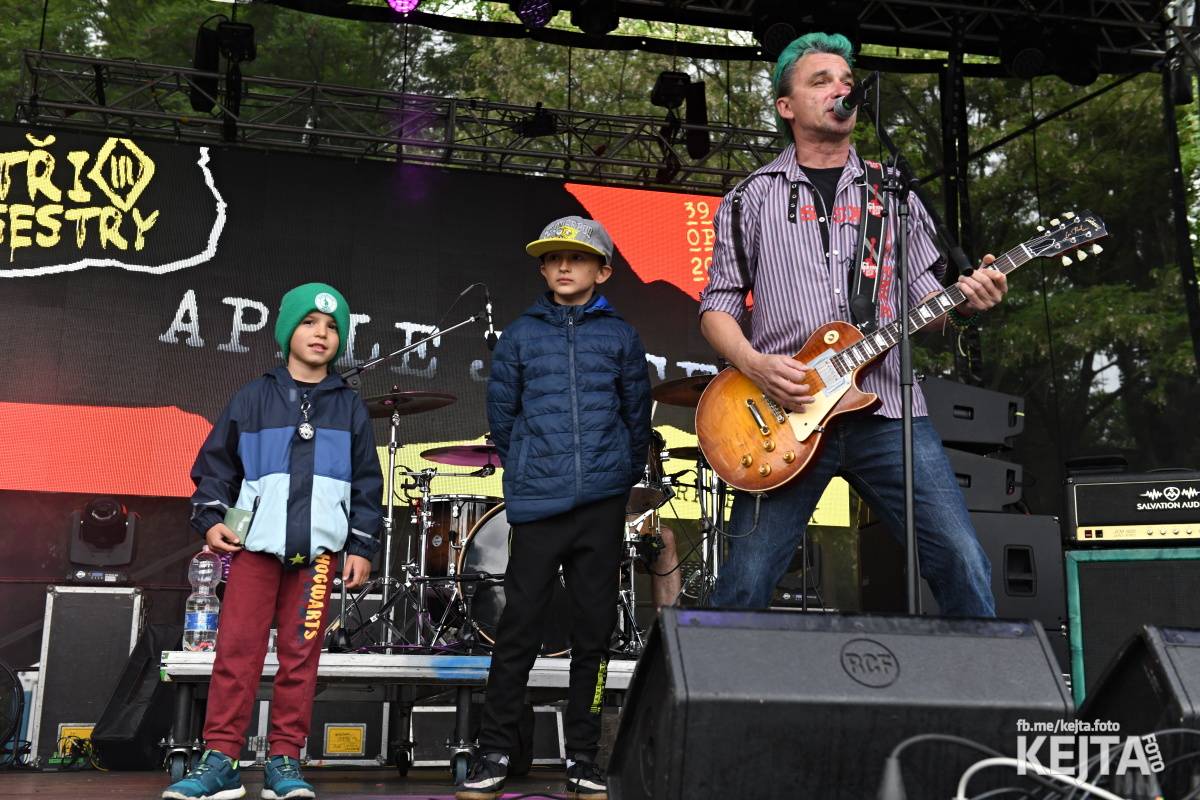 Punk's not dead, vy volové! Tři sestry do Ledáren pozvaly UK Subs, S.P.S. i tribute Plexis