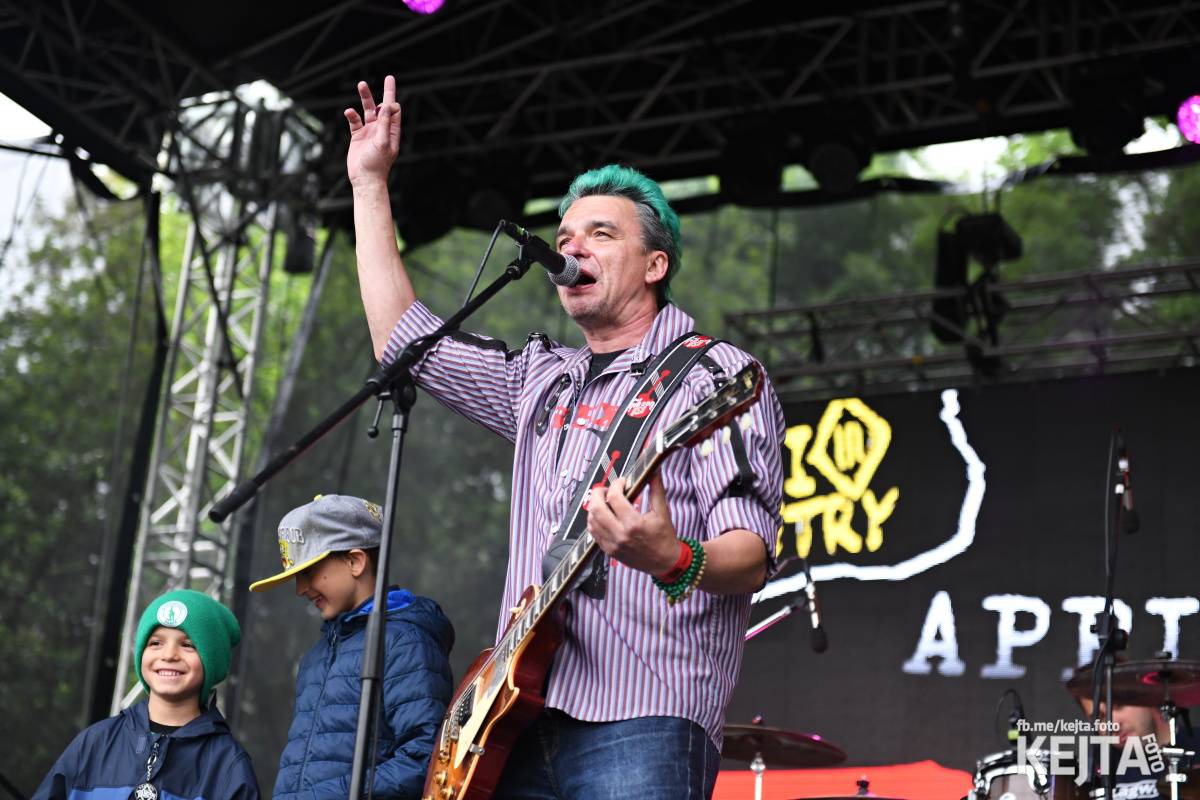 Punk's not dead, vy volové! Tři sestry do Ledáren pozvaly UK Subs, S.P.S. i tribute Plexis