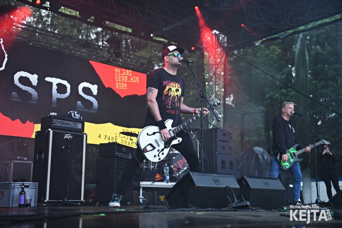 Punk's not dead, vy volové! Tři sestry do Ledáren pozvaly UK Subs, S.P.S. i tribute Plexis