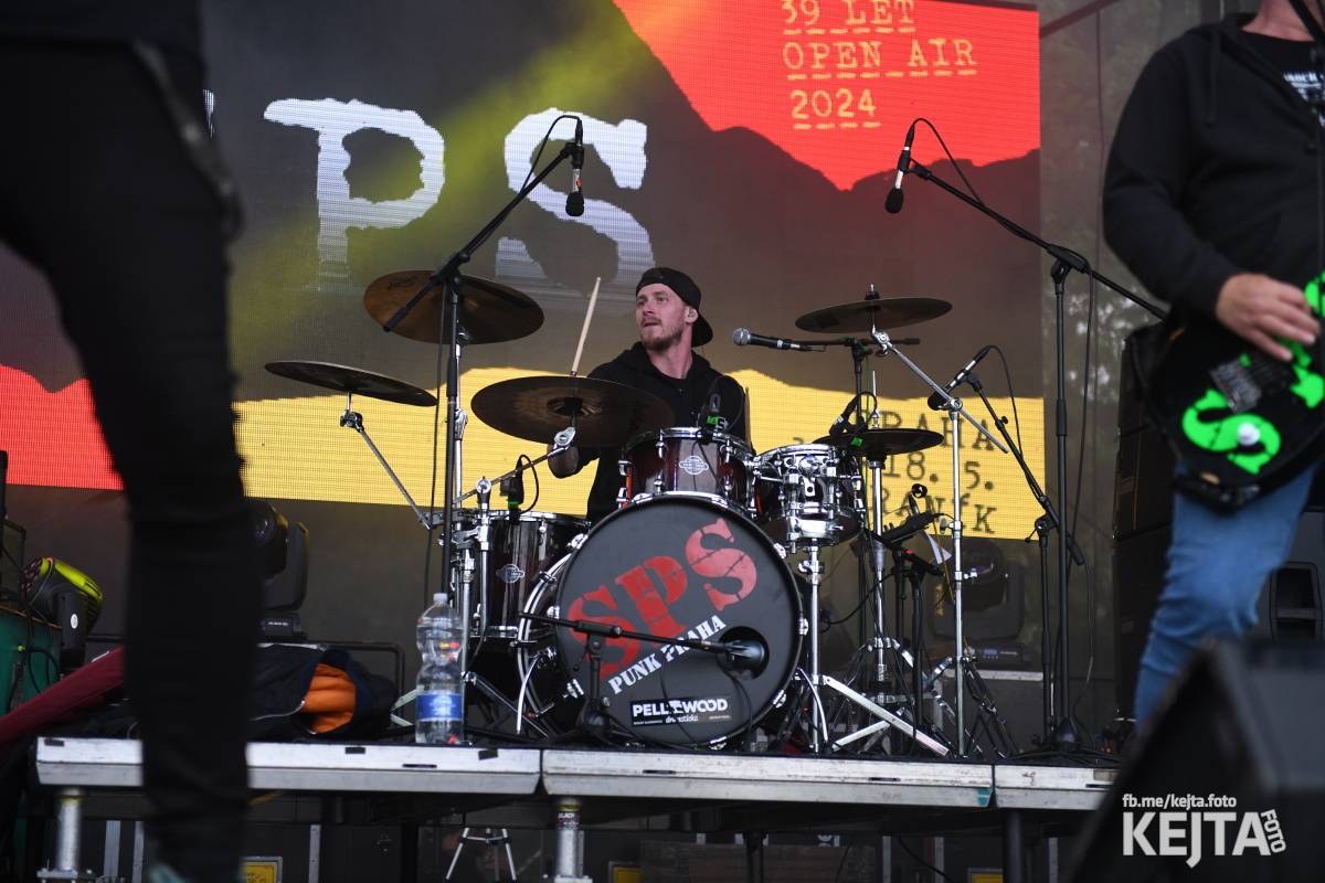 Punk's not dead, vy volové! Tři sestry do Ledáren pozvaly UK Subs, S.P.S. i tribute Plexis
