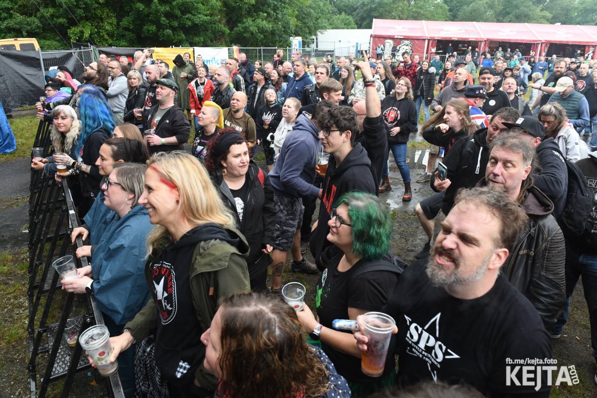 Punk's not dead, vy volové! Tři sestry do Ledáren pozvaly UK Subs, S.P.S. i tribute Plexis