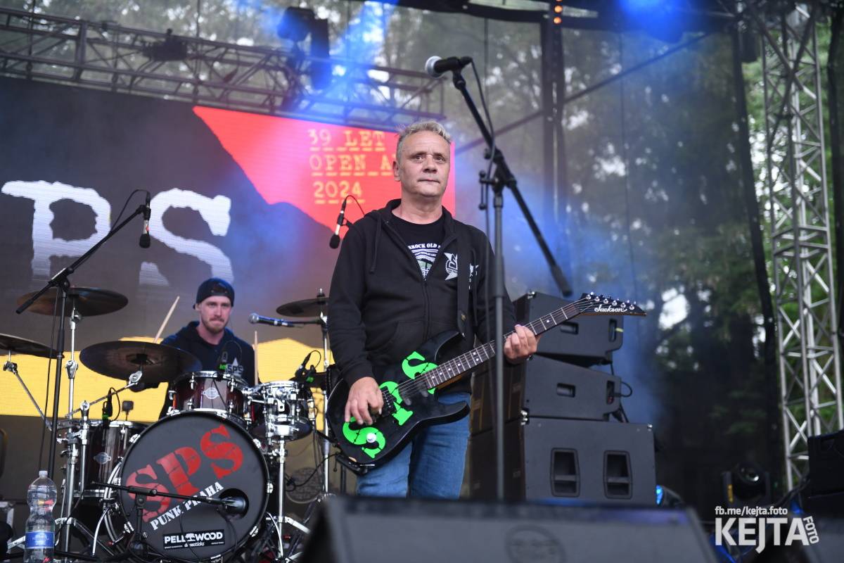 Punk's not dead, vy volové! Tři sestry do Ledáren pozvaly UK Subs, S.P.S. i tribute Plexis