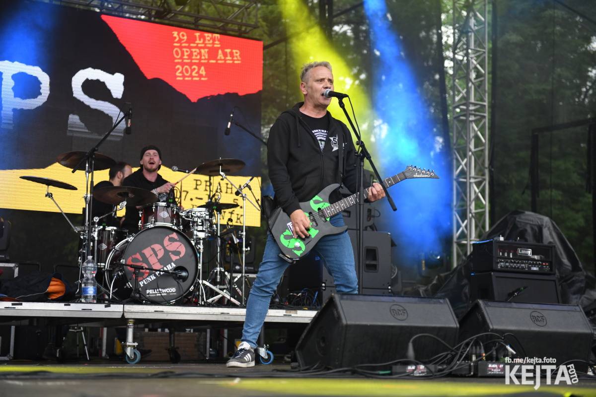 Punk's not dead, vy volové! Tři sestry do Ledáren pozvaly UK Subs, S.P.S. i tribute Plexis