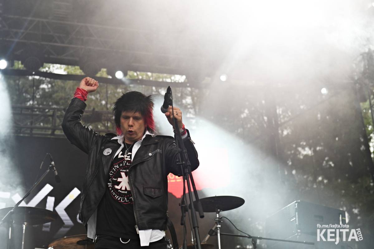 Punk's not dead, vy volové! Tři sestry do Ledáren pozvaly UK Subs, S.P.S. i tribute Plexis