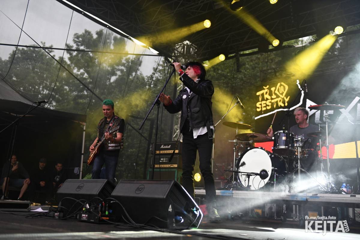 Punk's not dead, vy volové! Tři sestry do Ledáren pozvaly UK Subs, S.P.S. i tribute Plexis