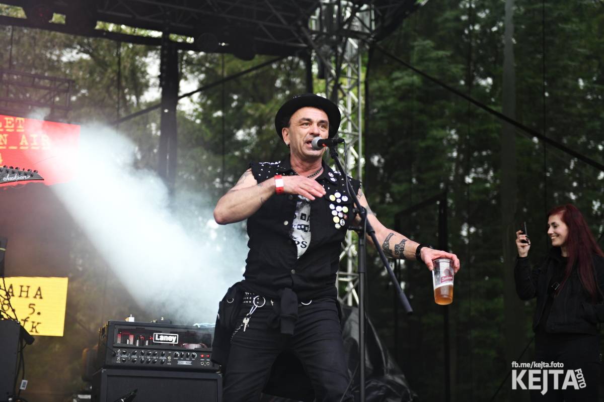 Punk's not dead, vy volové! Tři sestry do Ledáren pozvaly UK Subs, S.P.S. i tribute Plexis