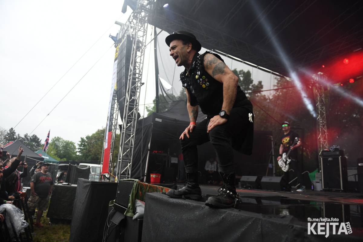 Punk's not dead, vy volové! Tři sestry do Ledáren pozvaly UK Subs, S.P.S. i tribute Plexis