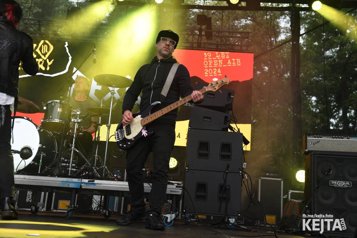 Punk's not dead, vy volové! Tři sestry do Ledáren pozvaly UK Subs, S.P.S. i tribute Plexis