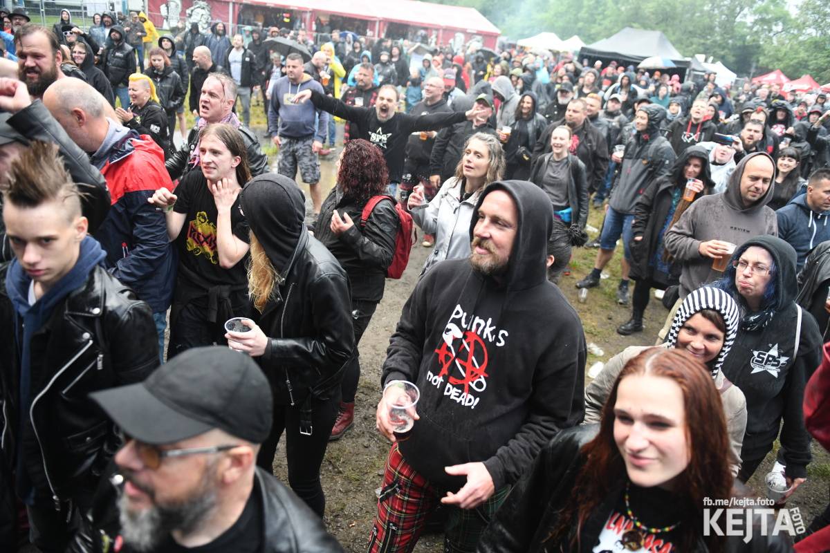 Punk's not dead, vy volové! Tři sestry do Ledáren pozvaly UK Subs, S.P.S. i tribute Plexis