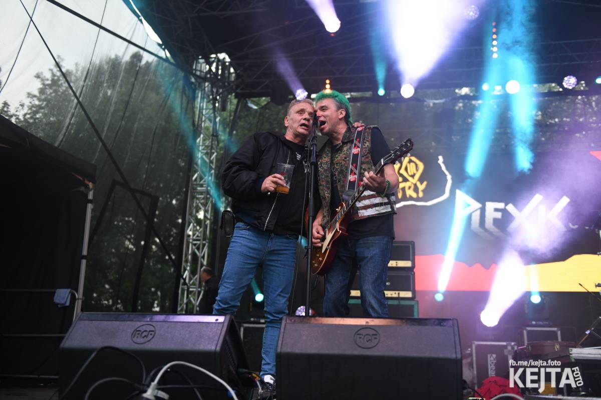 Punk's not dead, vy volové! Tři sestry do Ledáren pozvaly UK Subs, S.P.S. i tribute Plexis