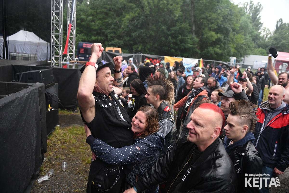 Punk's not dead, vy volové! Tři sestry do Ledáren pozvaly UK Subs, S.P.S. i tribute Plexis