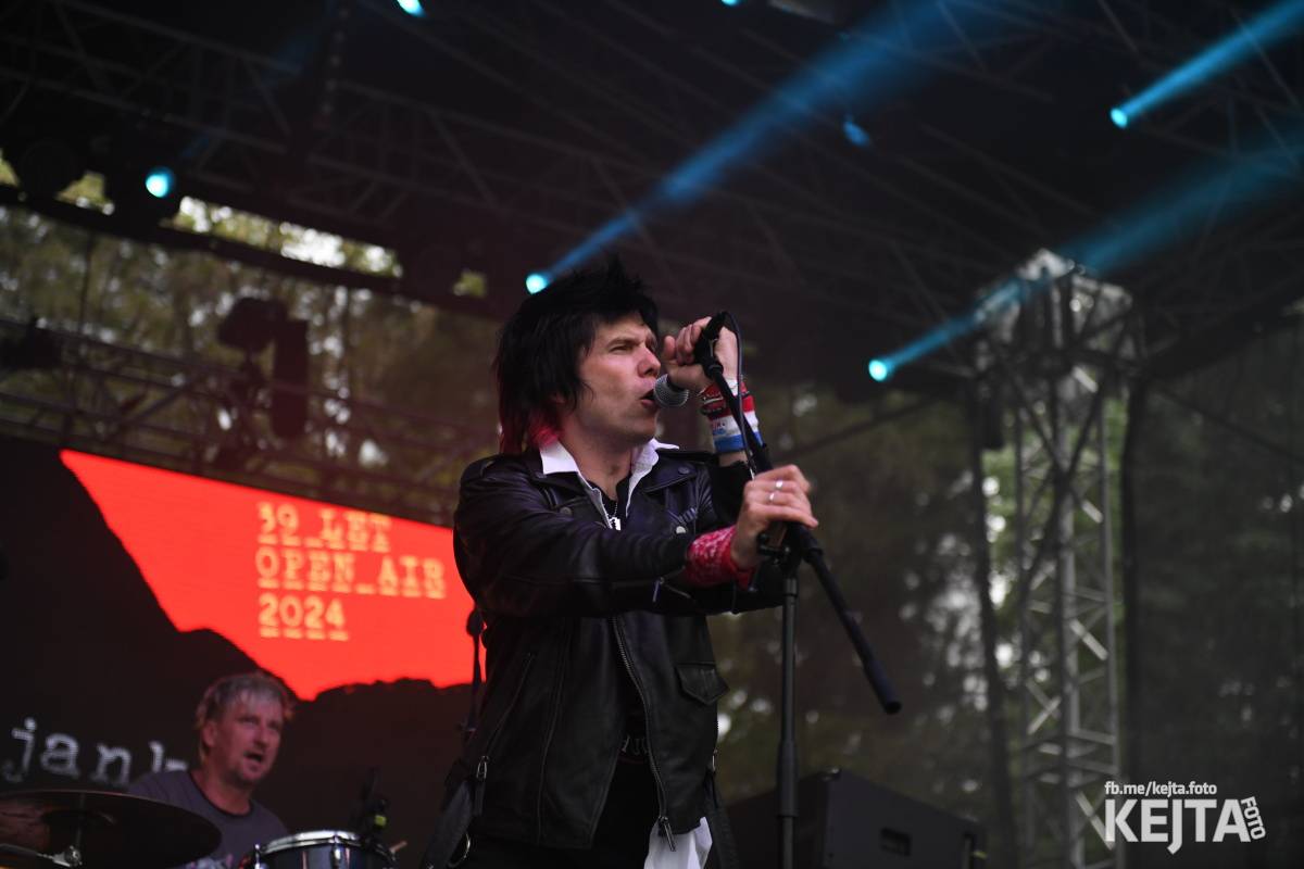 Punk's not dead, vy volové! Tři sestry do Ledáren pozvaly UK Subs, S.P.S. i tribute Plexis